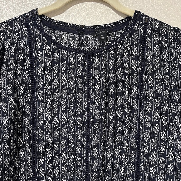 Ann Taylor Petite Floral Blouse - Picture 3 of 9